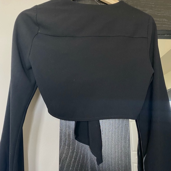 Forever 21 Long Sleeve Bell Front Tie Crop Top XSmall - Picture 4 of 4